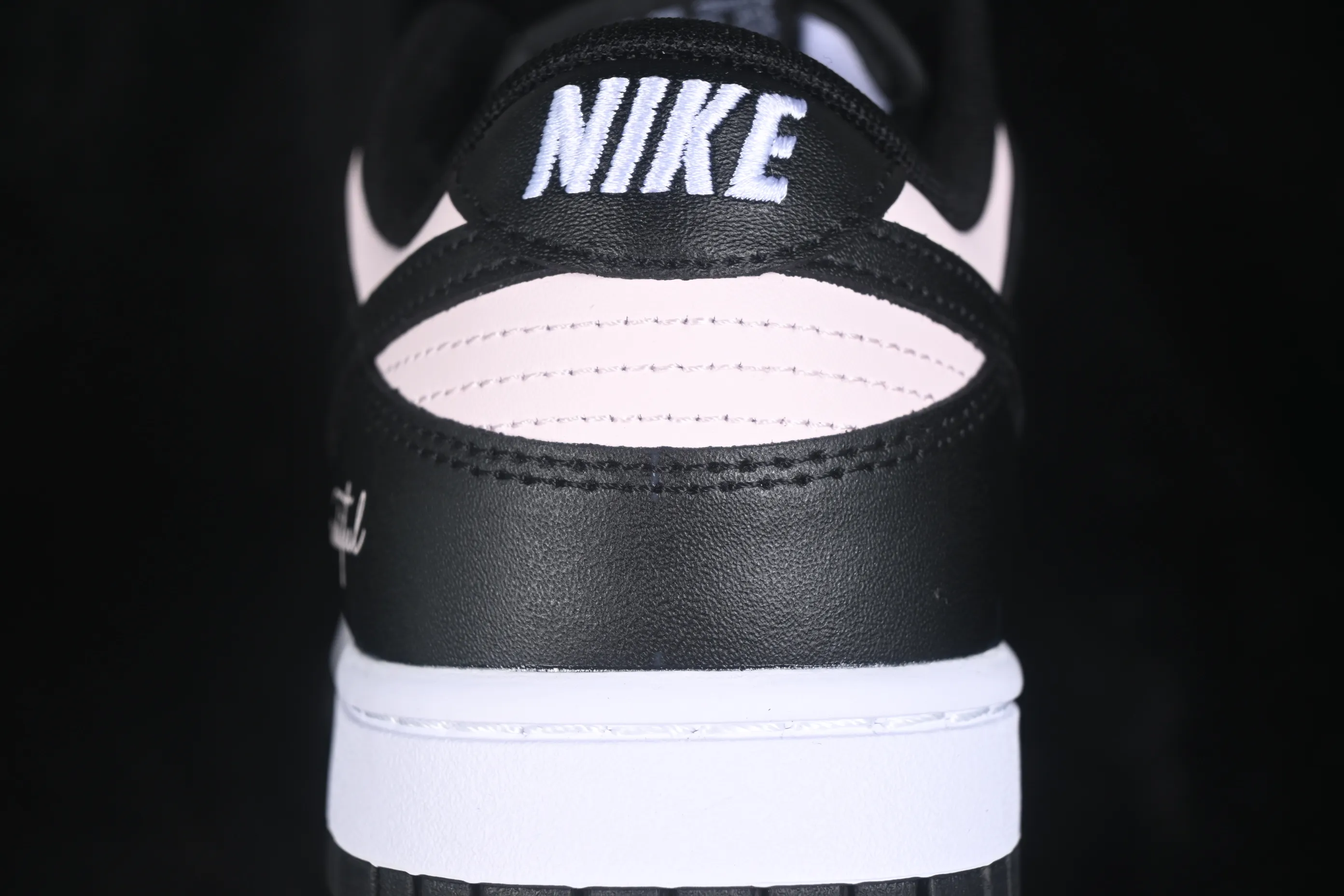 All categories Nk SB Dunk Series Nk SB Dunk Low High-end customized low-top sneakers Nike SB Dunk Low black pink low-top casual sneakers DD1391-100